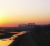 屶